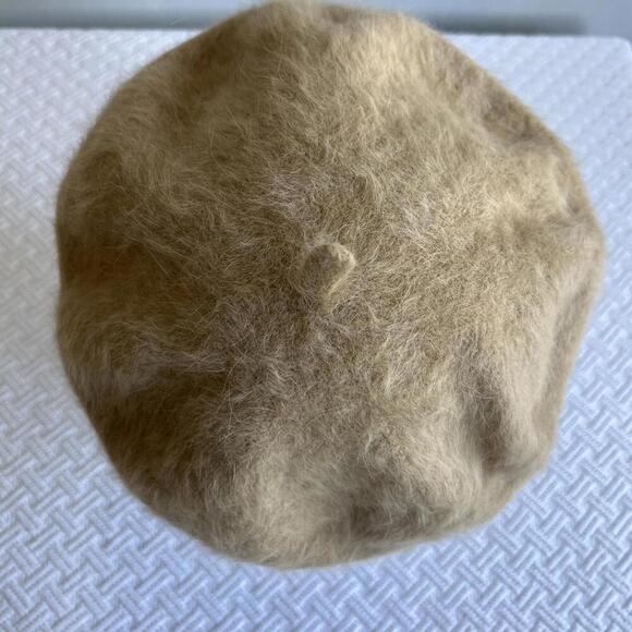 Classic Taupe Wool French Beret for Women Soft Slouchy Winter Hat Vintage 70s - Picture 3 of 7